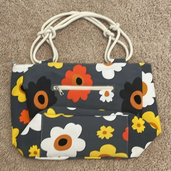 Farmhouse Summer Blooms Canvas Handbag - Picture 3 of 4